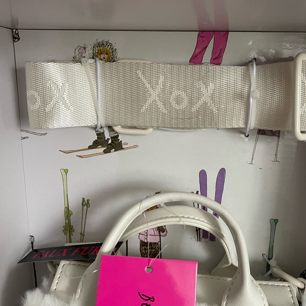 Betsy Johnson - image 5